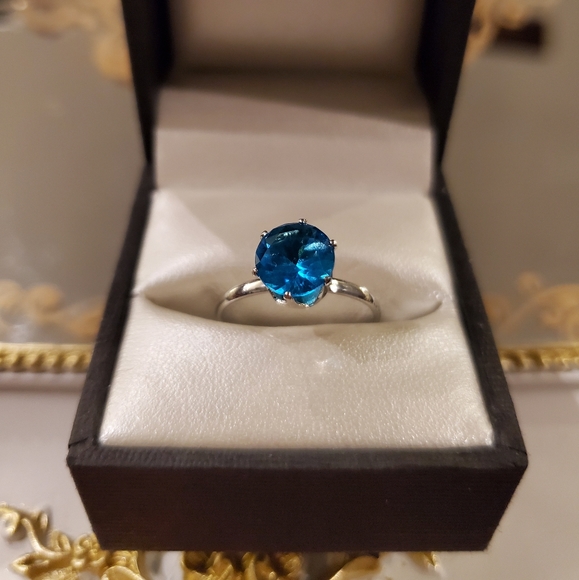 1.2 Carat AAA cubic zirconia crystal ring - Picture 2 of 6